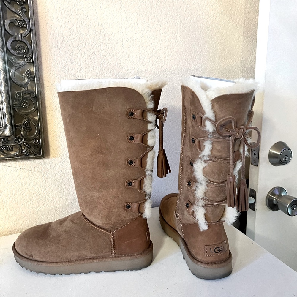 NWOB Kristabelle Ugg Boots! Discontinued Rare Style! Sz 7